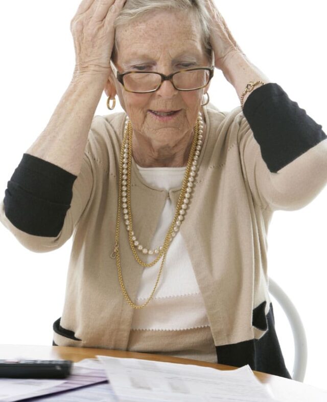 tarifs-bancaires Consommateur qui subit un abus des banques