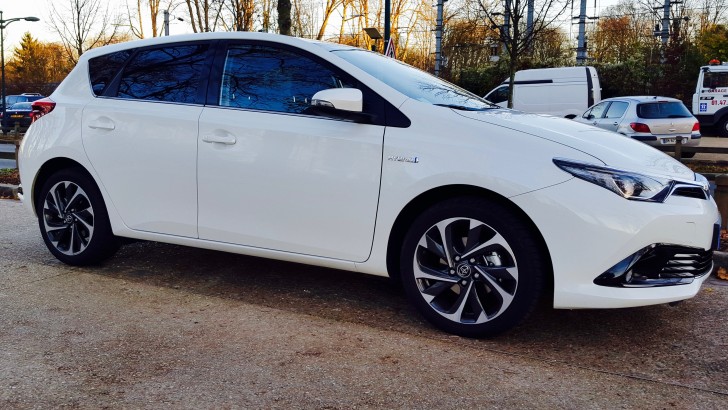 Test de l’Auris hybride : un essai plein de surprises