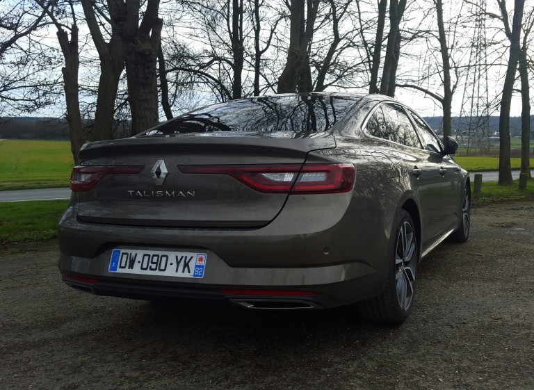 Audi A4 VS Renault Talisman : le choc des familiales