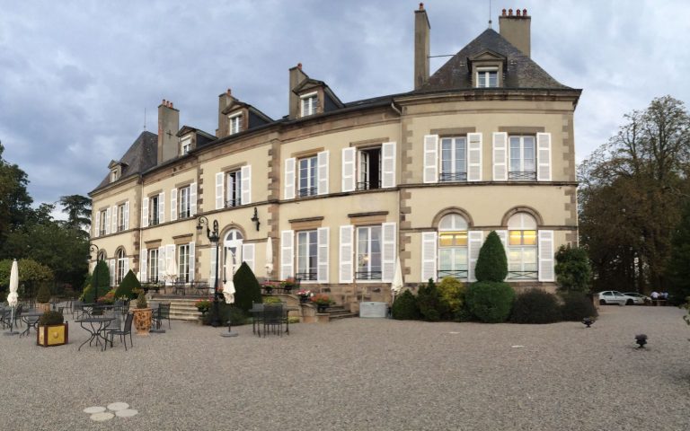 Equitation au château d’Ygrande en Auvergne le temps d’un week-end
