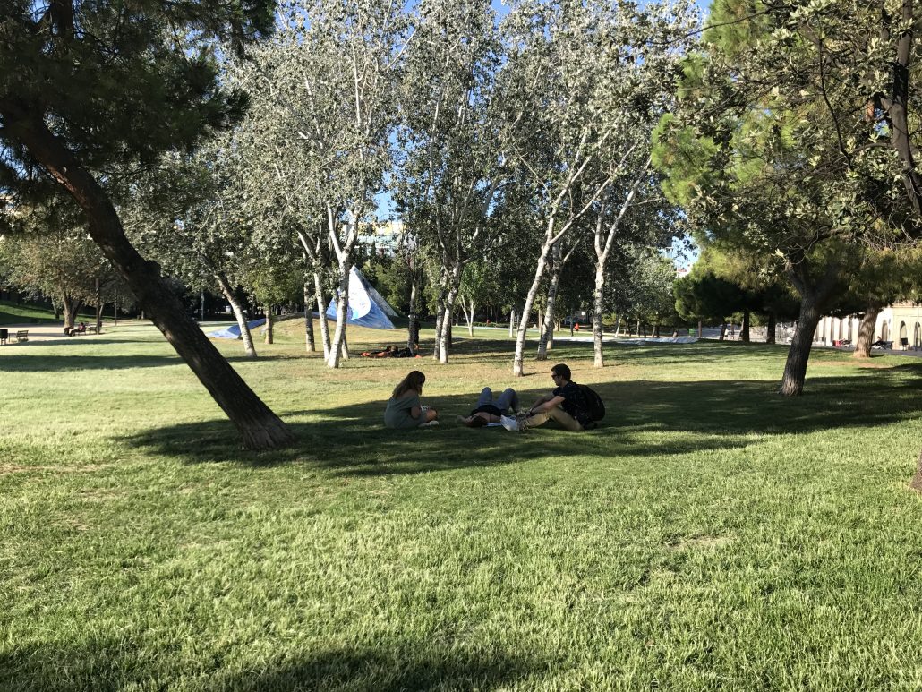 Le parc de l'Estacio Nord et les sculptures de Bervely Pepper