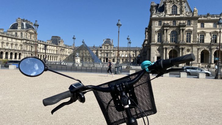 PARIS, code postal (covid-19) : 39 photos et un film de la capitale – presque – déserte
